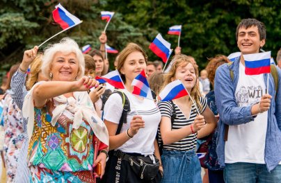 День флага России: откуда взялся триколор и что об этом думают студенты
