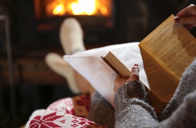 Что почитать: подборка книг для зимних вечеров
