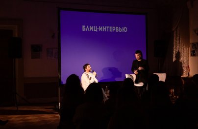 «Каждая роль – это испытание, ведь лестница строится с низов»: как прошёл день театра в Новосибирске